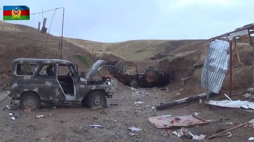 Na civilisty v Karabachu padají zakázané bomby. Genocida, říká Arménie